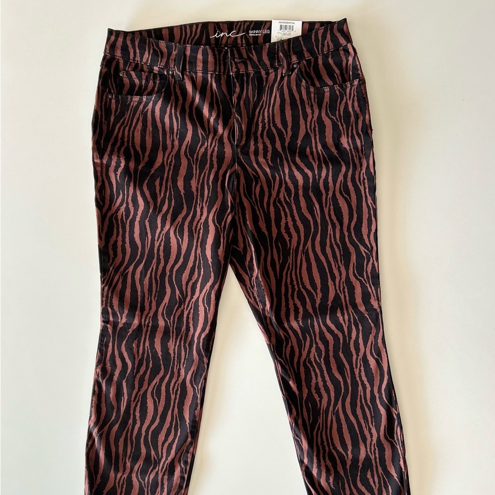 NWT - INC International Concepts Women's Tiger Print Mid Rise Skinny Leg Jeans